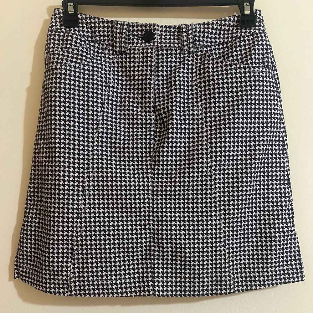 Chic Houndstooth Pencil Skirt - Picture 1 of 4